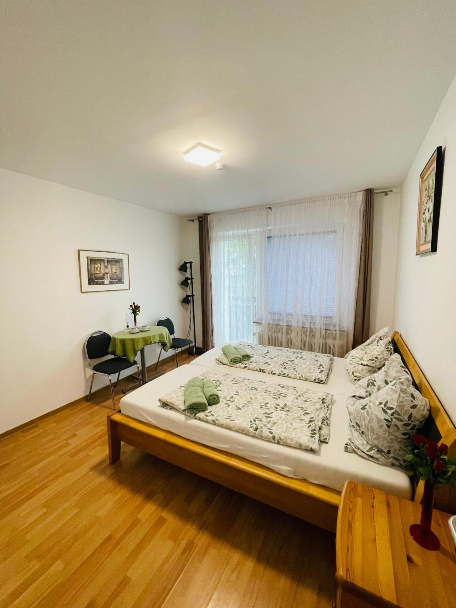 Hotel Shelby Apartments Garbsen Esterno foto