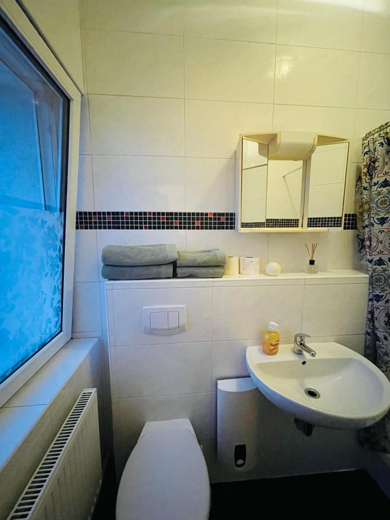 Hotel Shelby Apartments Garbsen Esterno foto