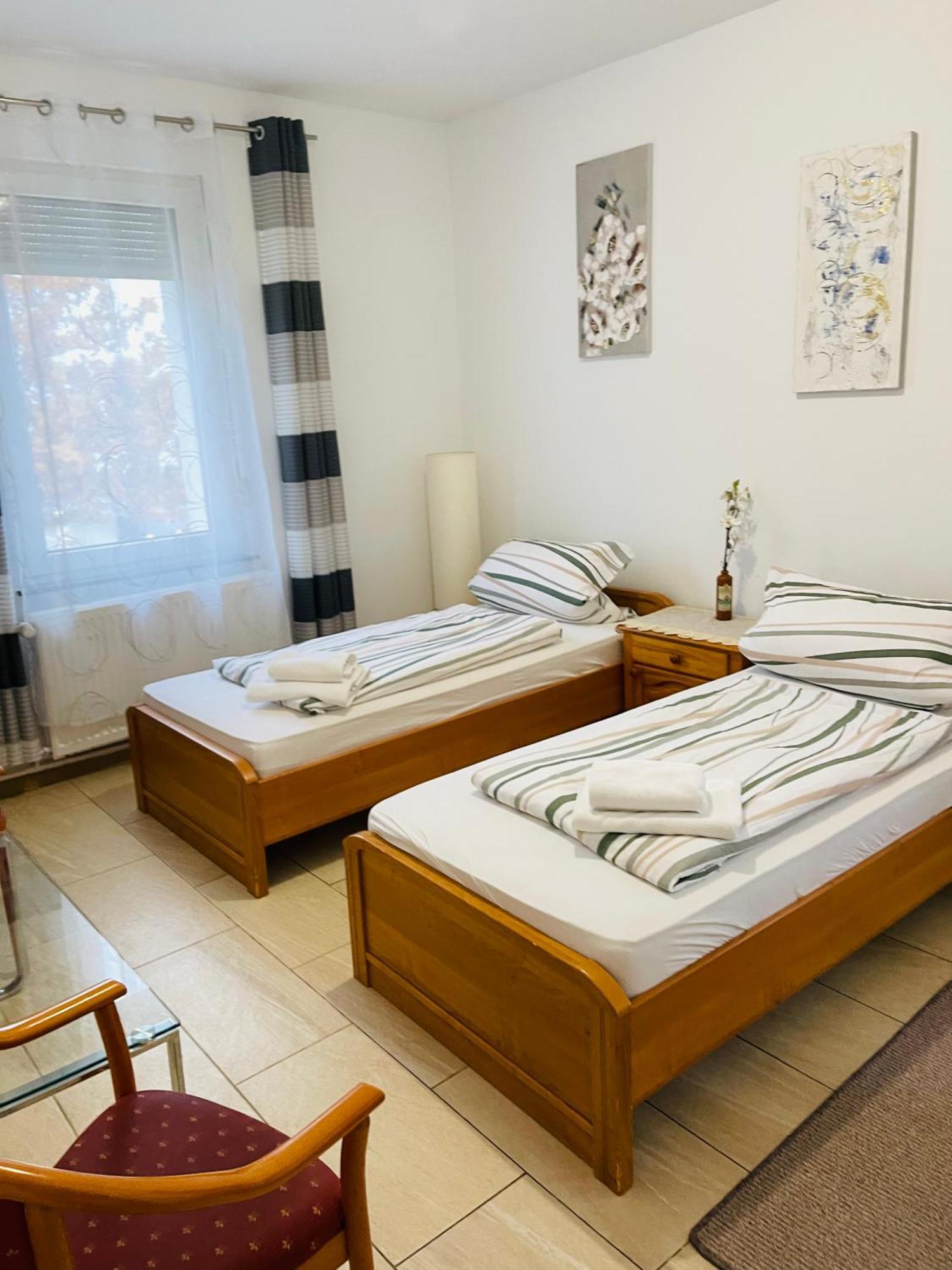 Hotel Shelby Apartments Garbsen Esterno foto