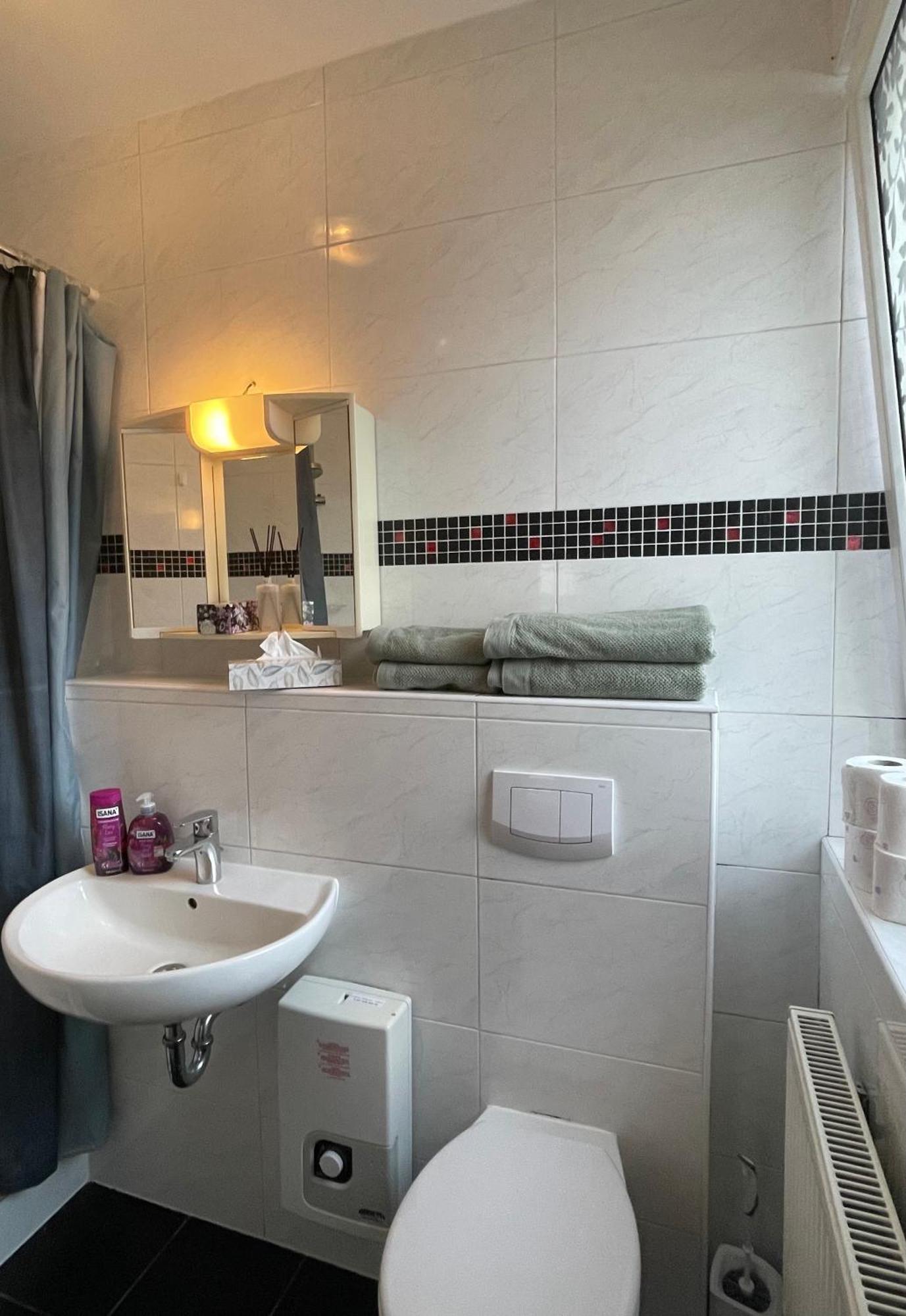 Hotel Shelby Apartments Garbsen Esterno foto
