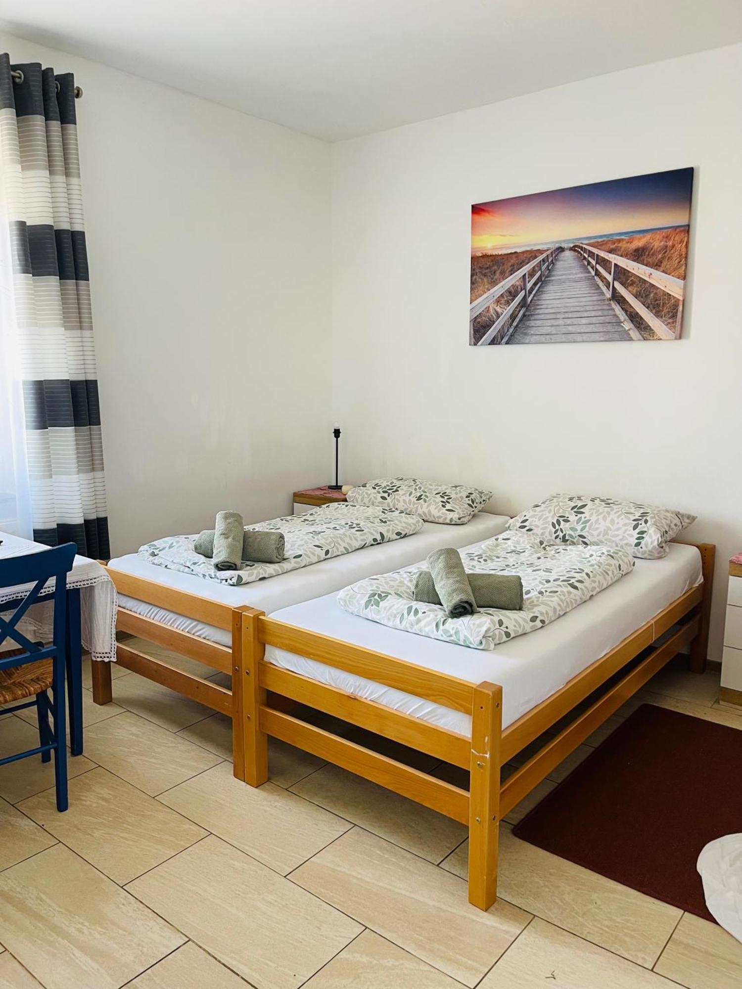 Hotel Shelby Apartments Garbsen Esterno foto